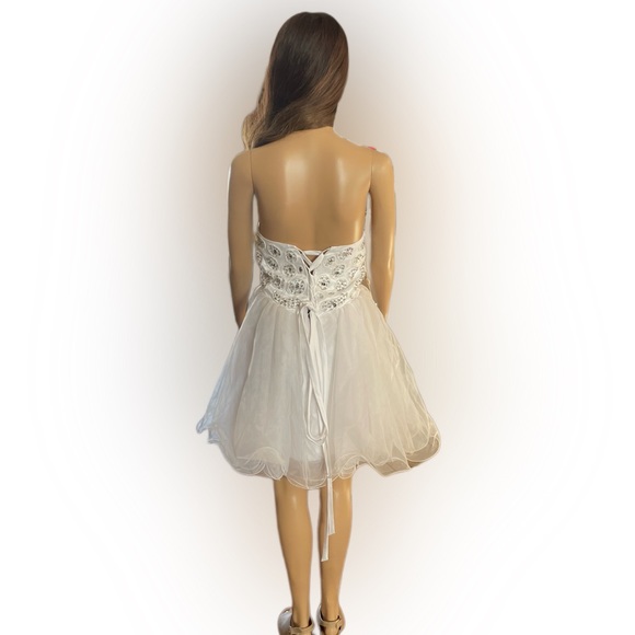 Grace Karin White Sleeveless Rhinestone and Embellished Fit & Flare Dress Size 4 - Picture 9 of 15